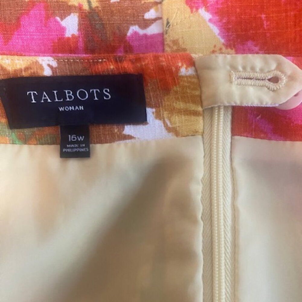 Talbots Floral Watercolor lined Pencil skirt, size 16W - Picture 3 of 4